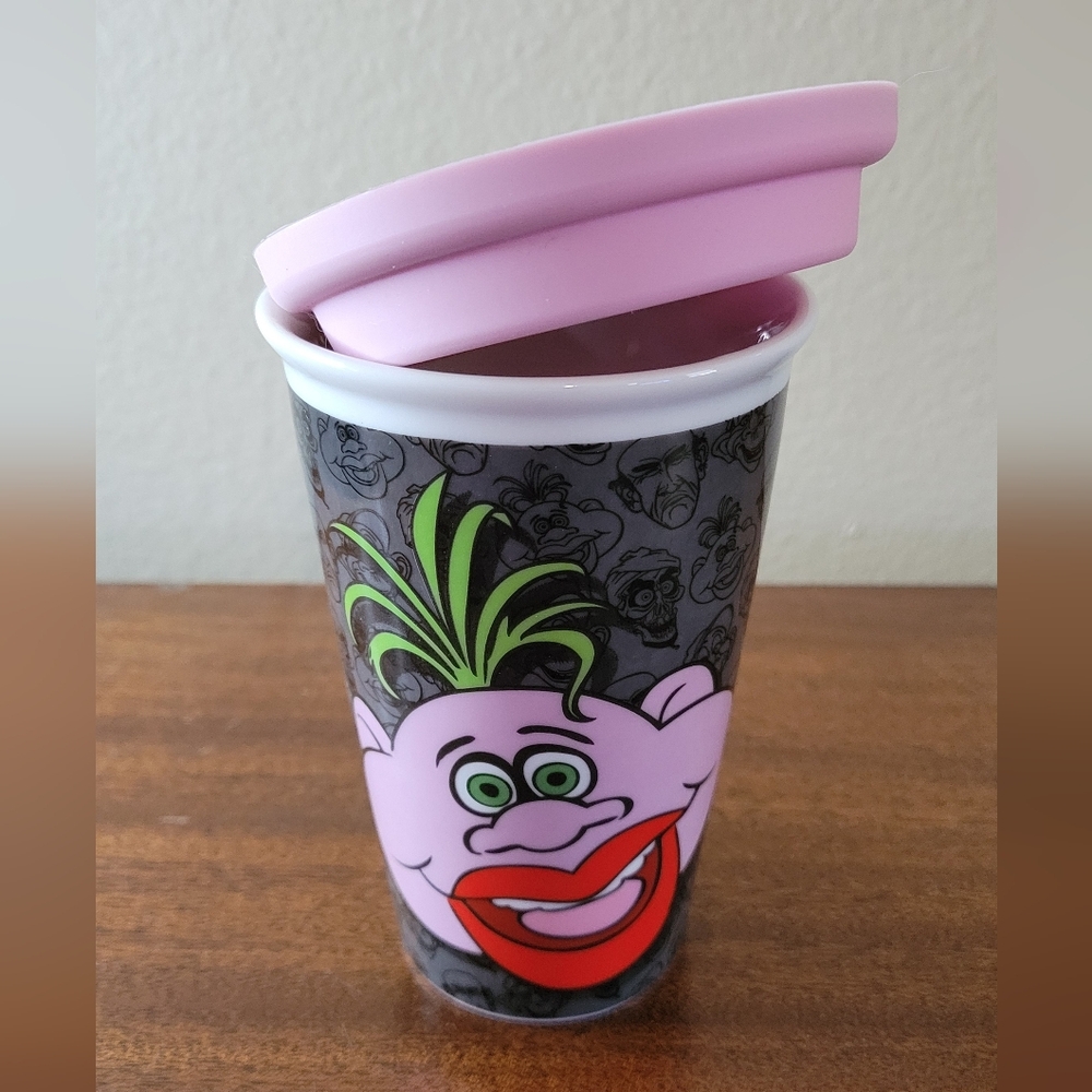 A Lively "Peanut" Travel Coffee Mug